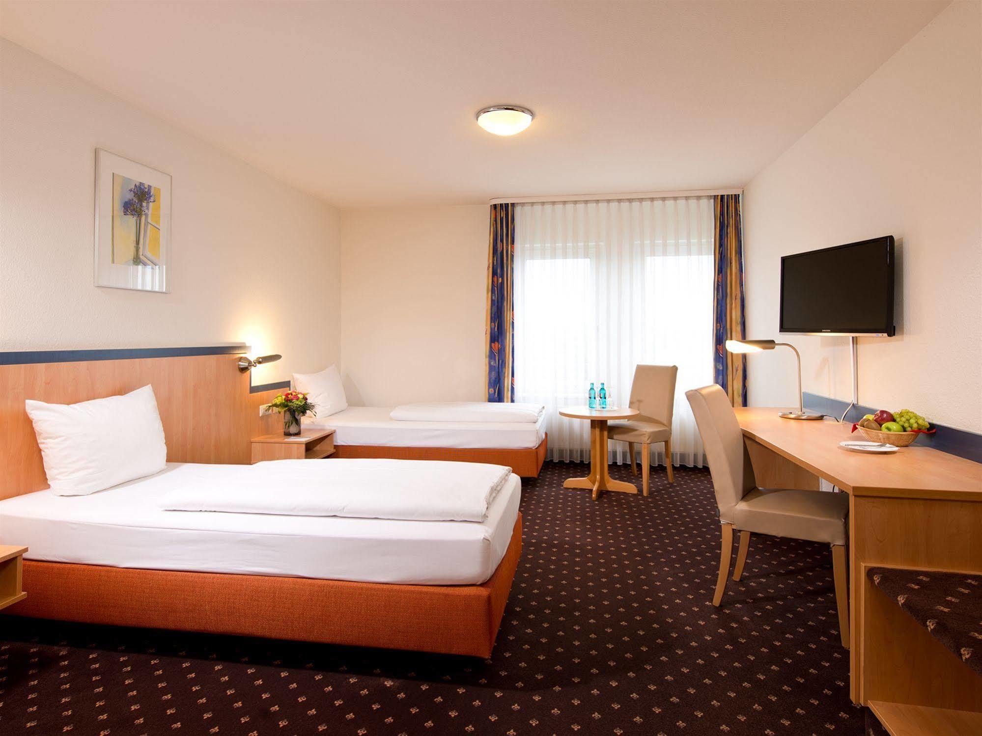 Achat Hotel Hockenheim Kültér fotó